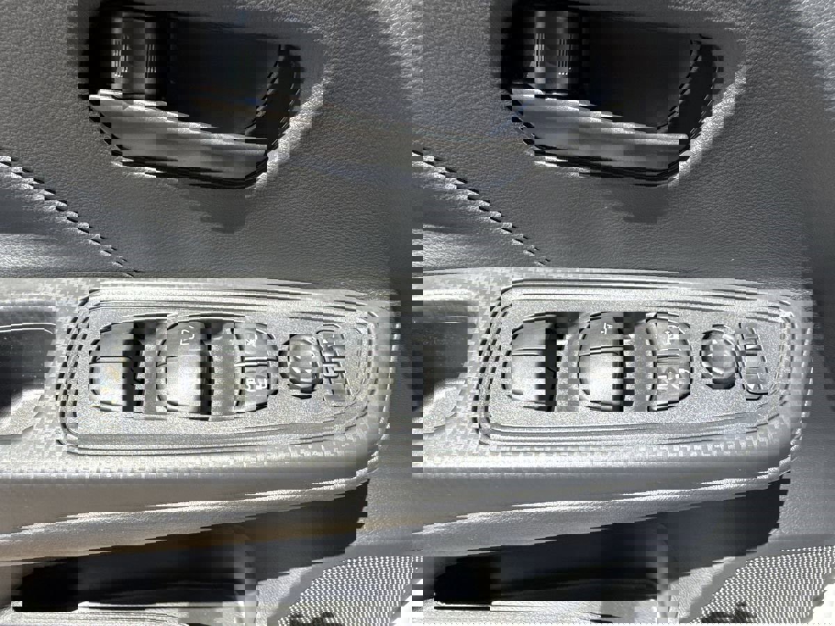 New 2025 Nissan Versa S w/ Trunk Package image 19