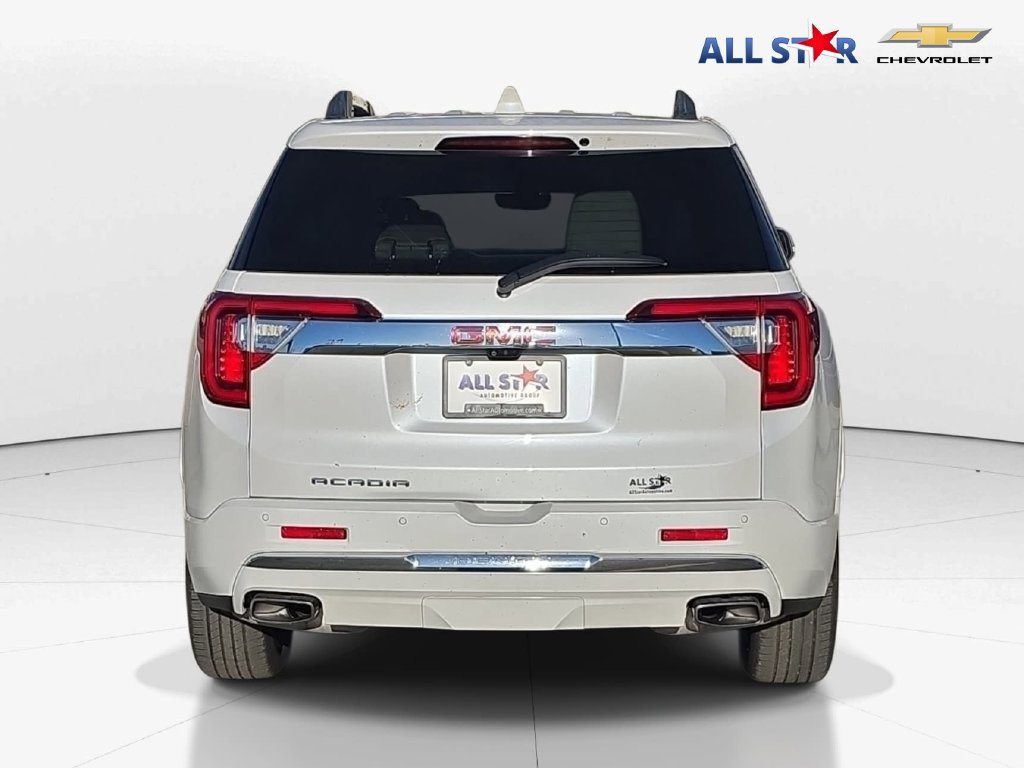 Used 2021 GMC Acadia Denali w/ Denali Technology Package FWD image 4