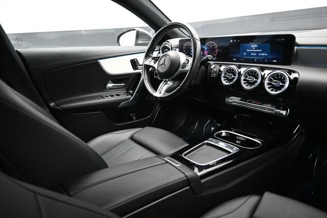 Used 2025 Mercedes-Benz CLA 250 4MATIC image 17