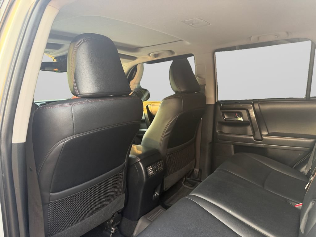 Used 2021 Toyota 4Runner Venture w/ Moonroof Package AWD/4WD image 14
