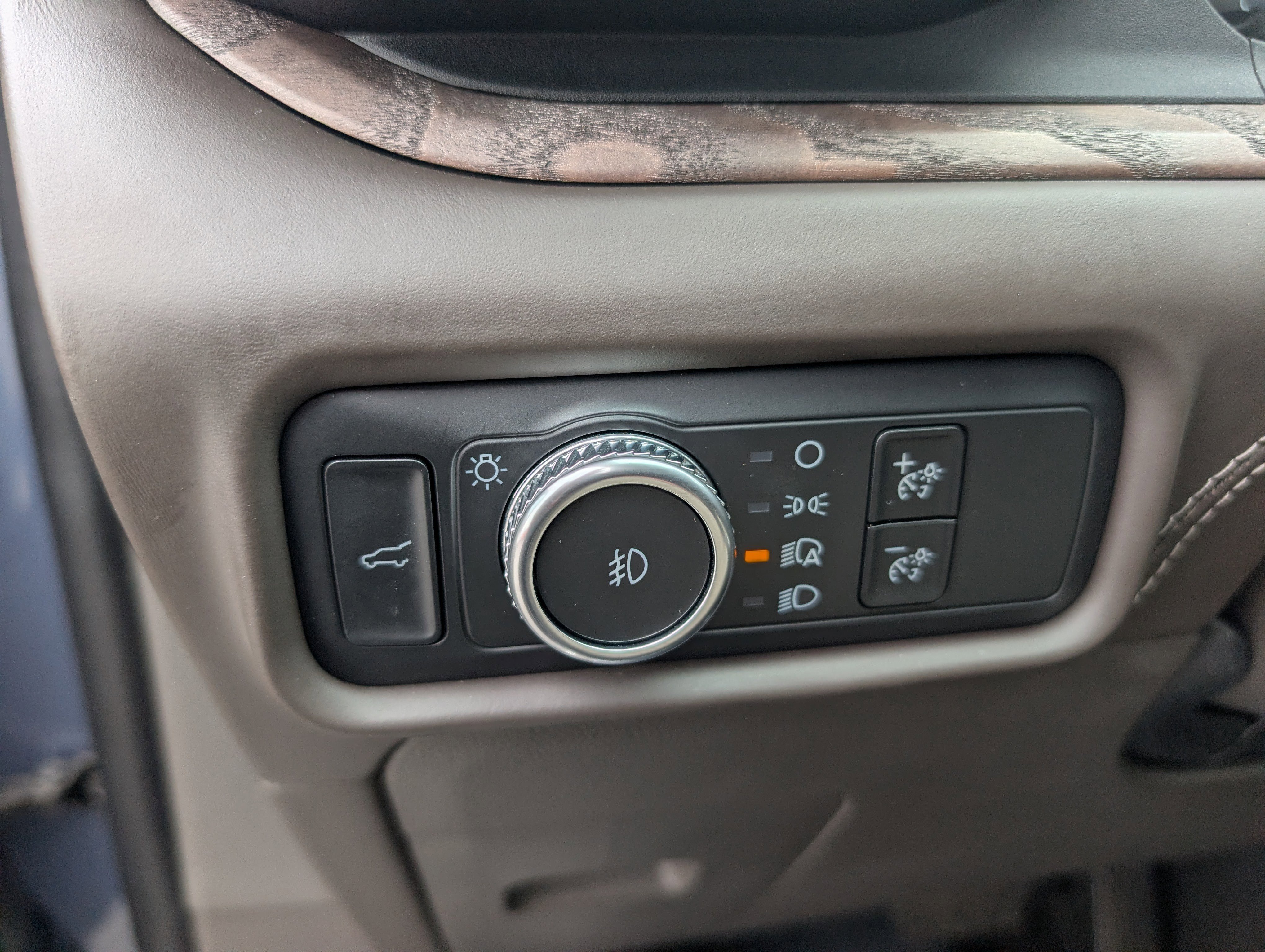 Used 2021 Ford Explorer Platinum w/ Equipment Group 601A image 16