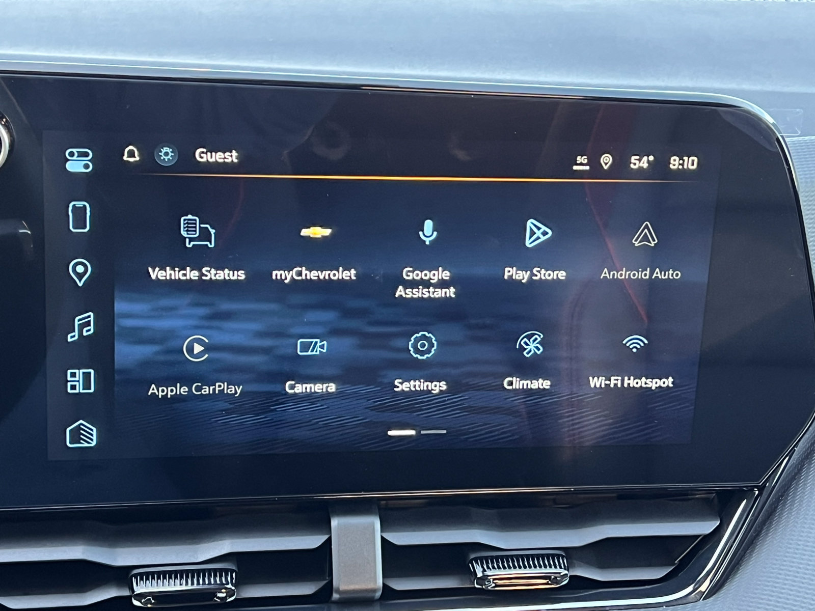 New 2027 Chevrolet Equinox RS w/ Safety and Technology Package AWD/4WD image 23
