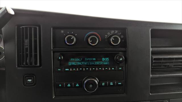 Used 2017 GMC Savana 2500 RWD image 22