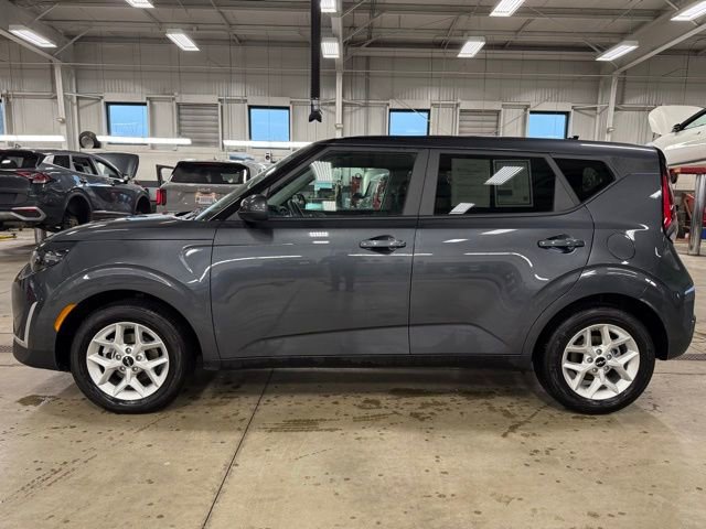 Certified 2023 Kia Soul LX w/ LX Technology Package image 2
