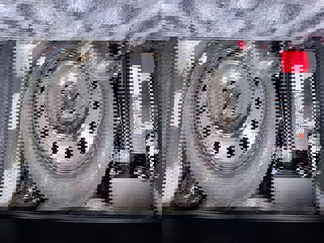 Used 2016 Chrysler 300 Limited w/ Driver Convenience Group image 26