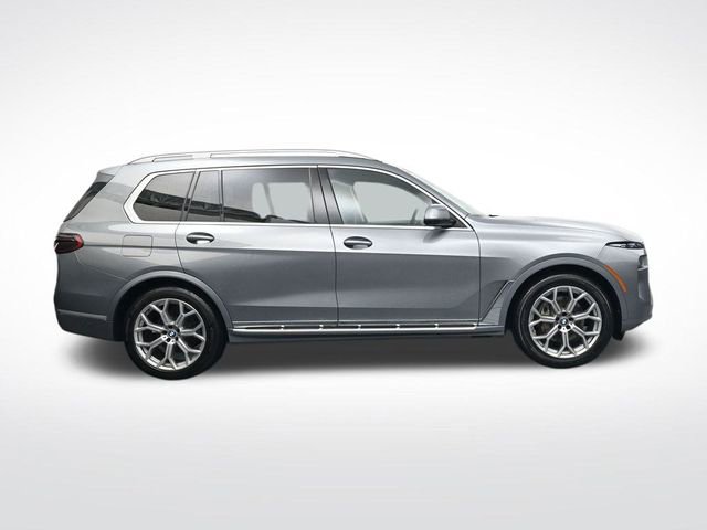 Used 2024 BMW X7 xDrive40i image 3