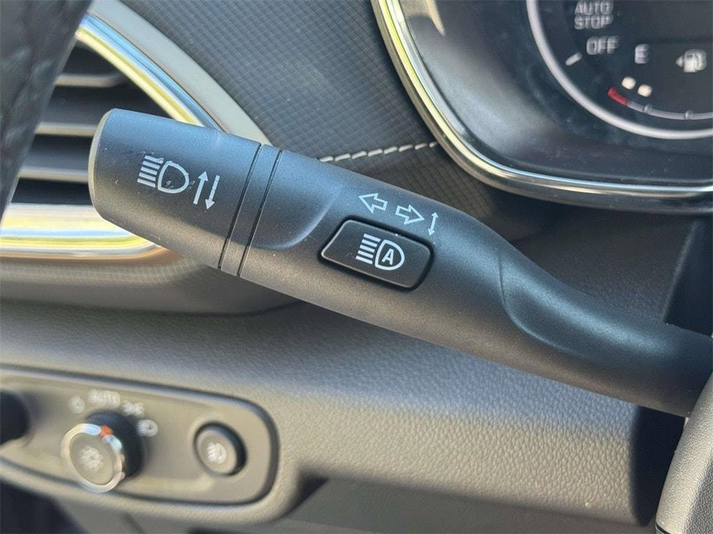 Used 2022 Chevrolet TrailBlazer ACTIV w/ Technology Package image 21