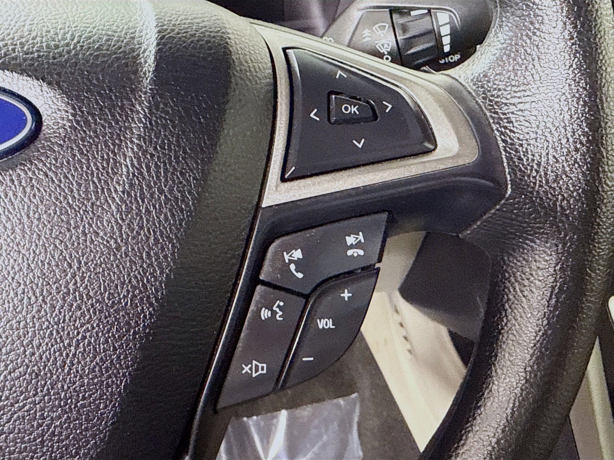 Used 2020 Ford Fusion SE image 15