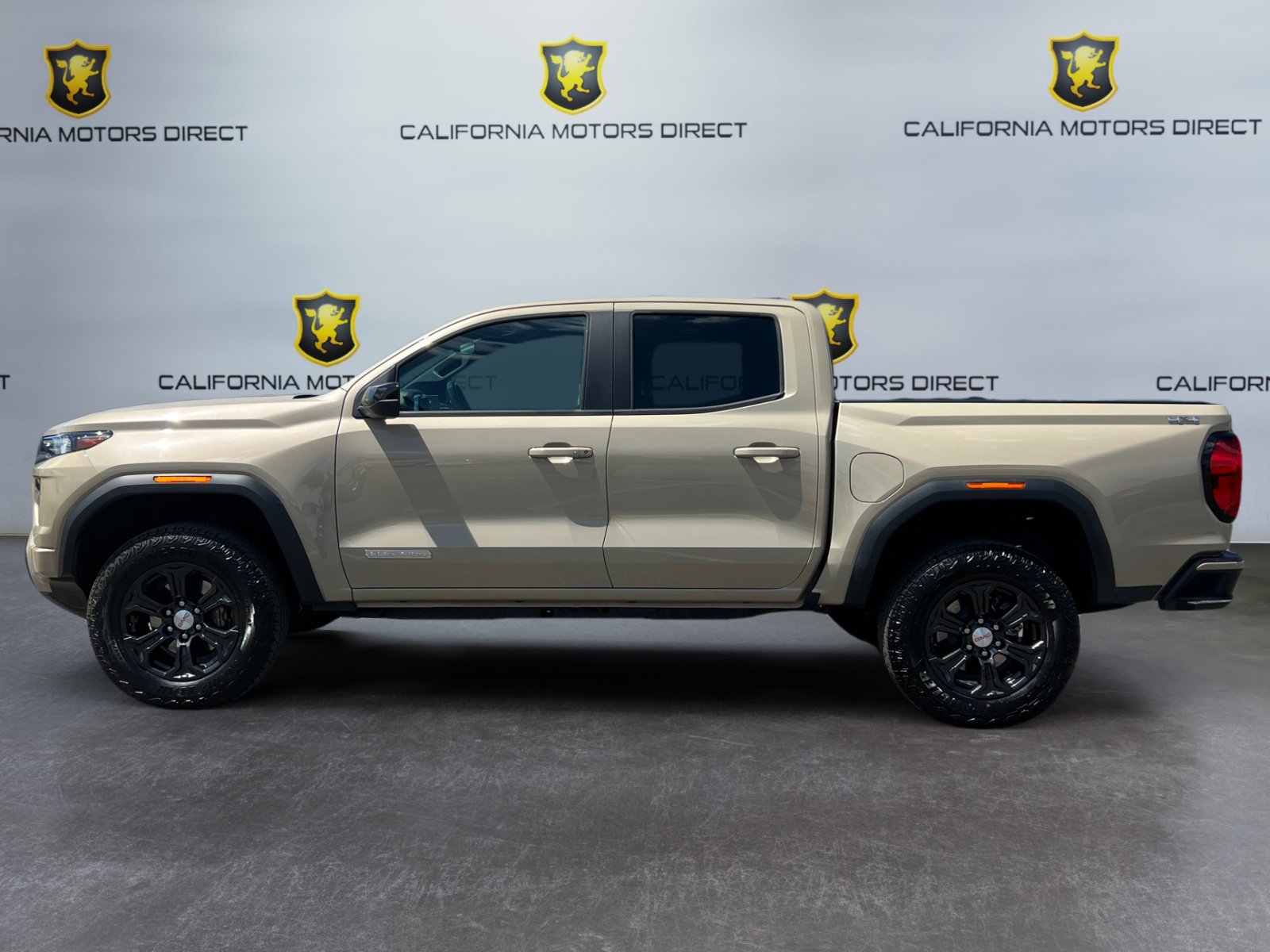 Used 2023 GMC Canyon Elevation w/ Convenience Package image 2