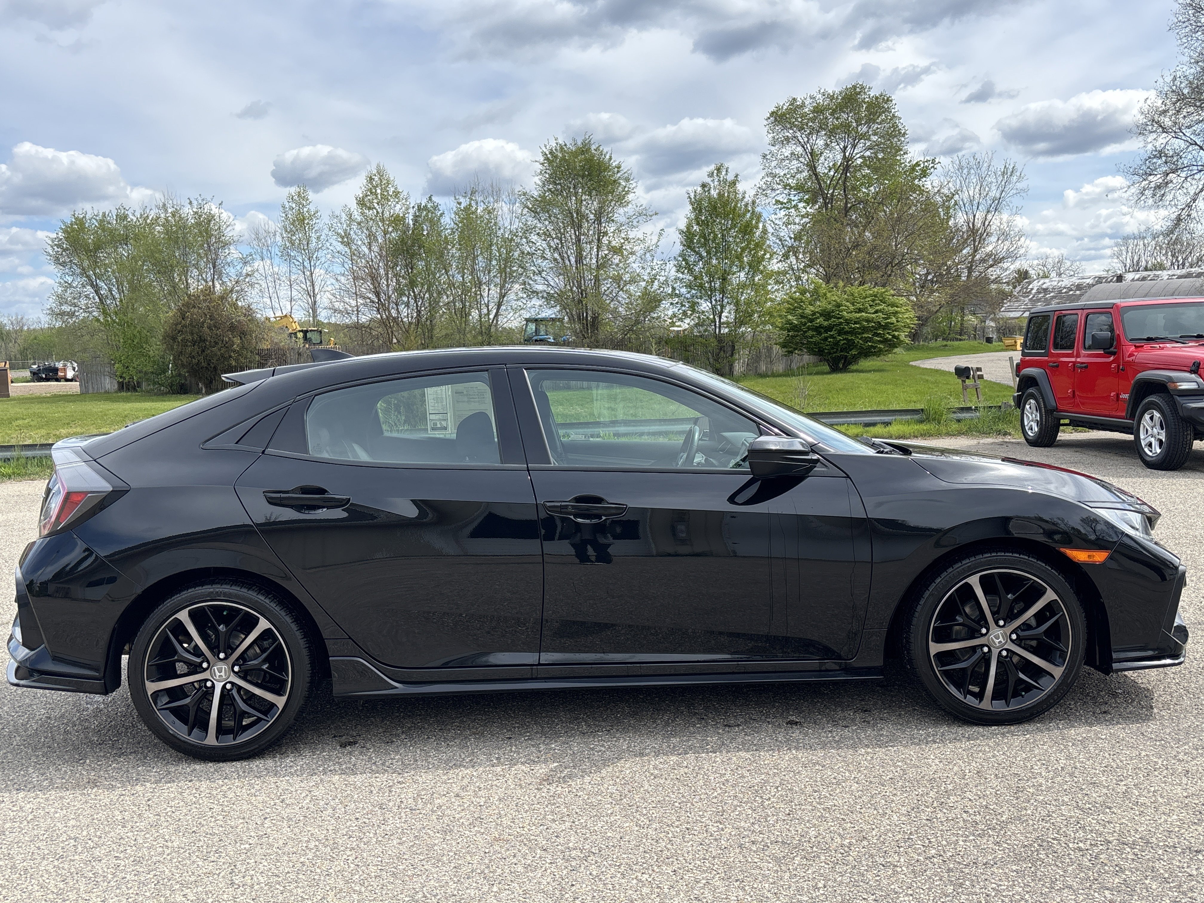 Used 2021 Honda Civic Sport image 2
