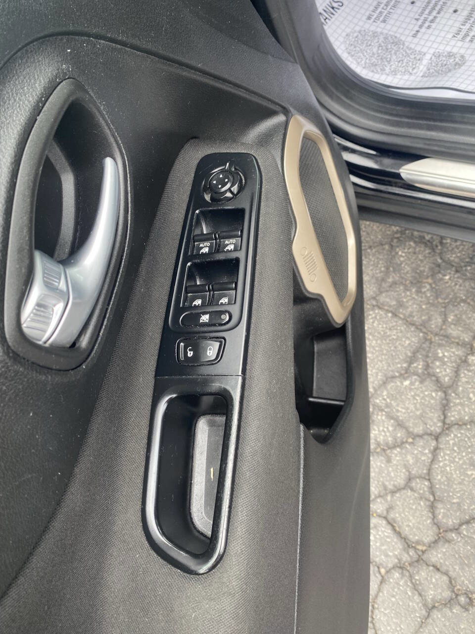 Used 2017 Jeep Renegade Sport w/ Power & Air Group image 10