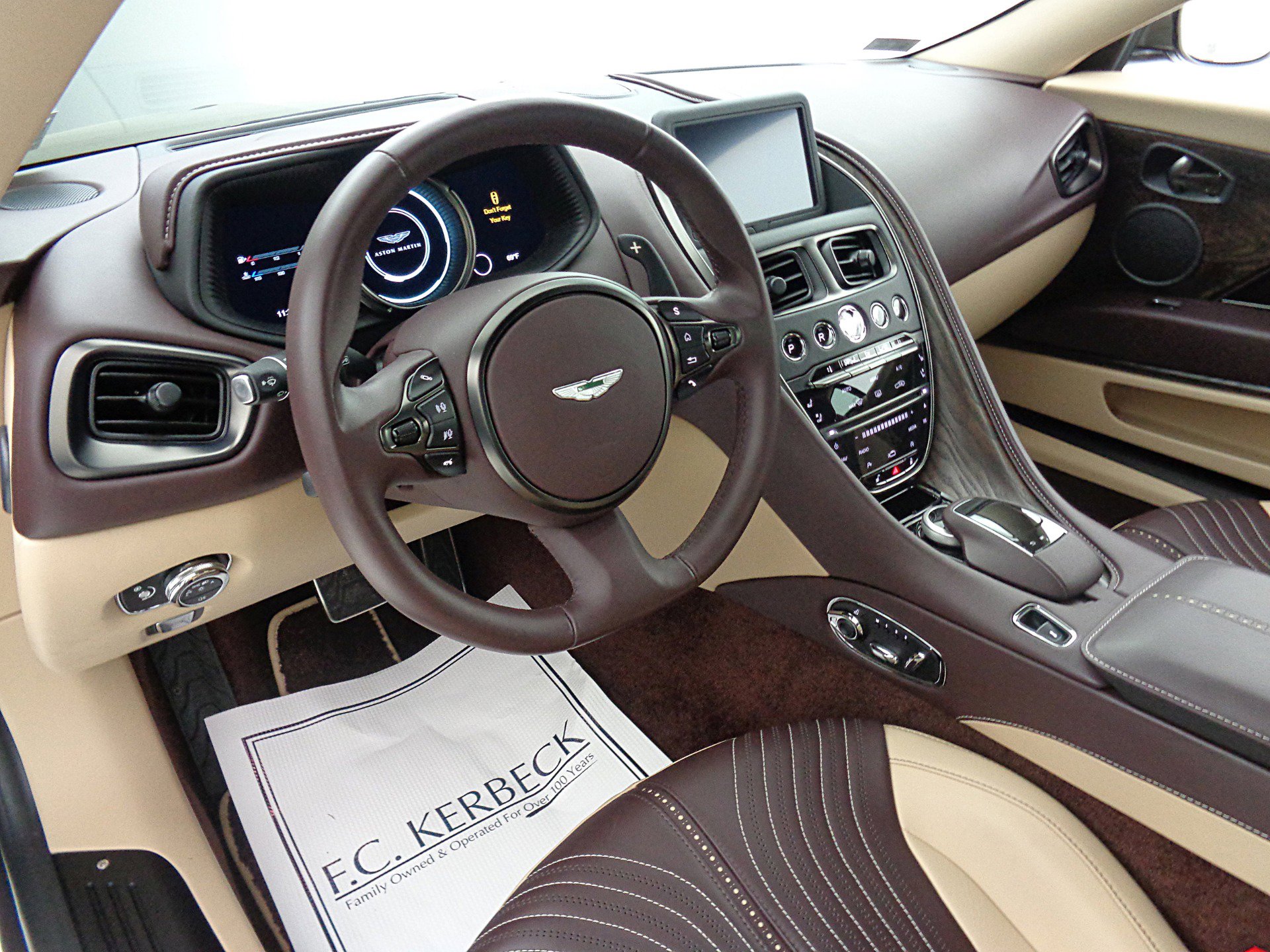 Used 2018 Aston Martin DB11 V12 image 28