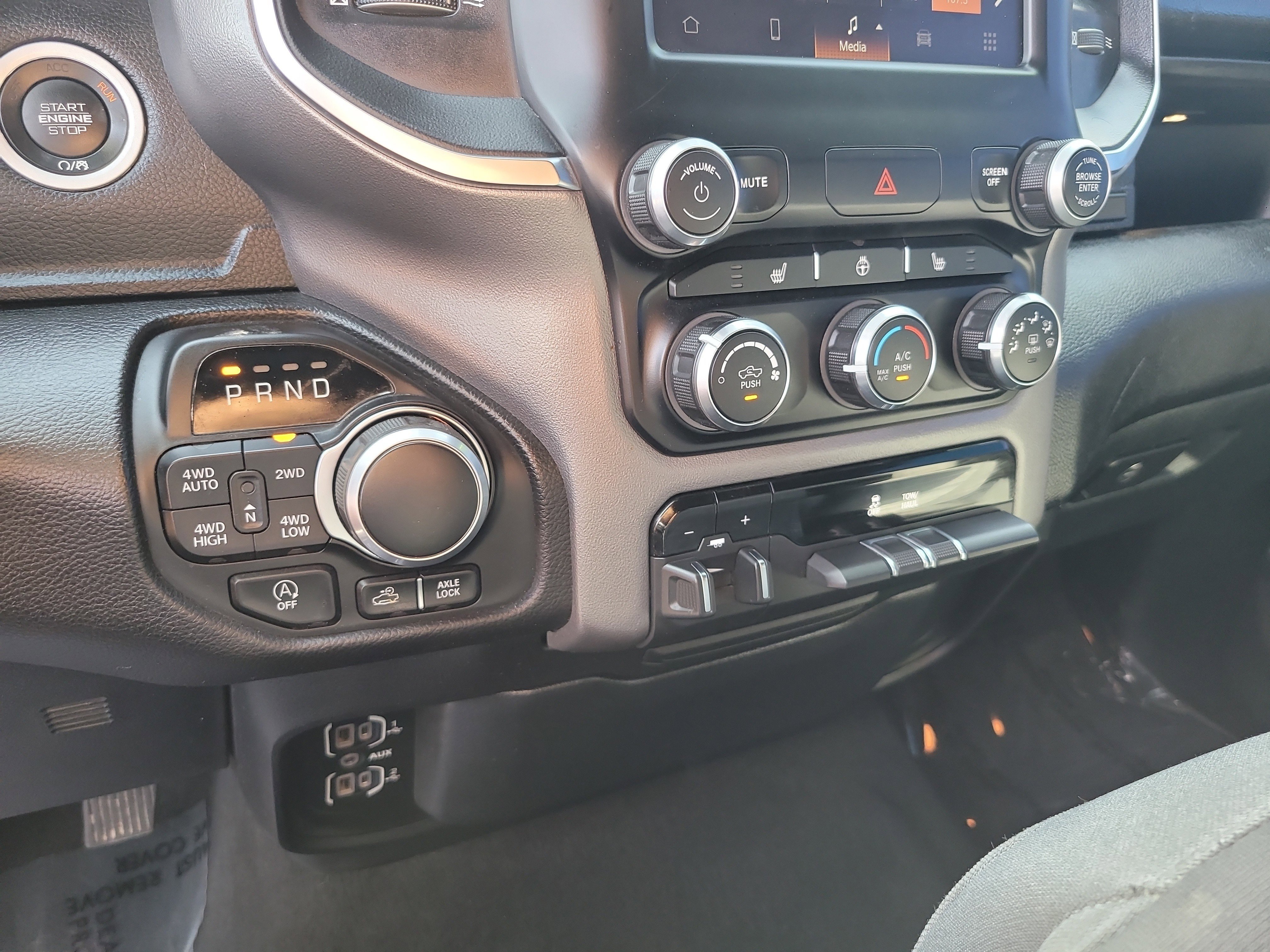 Used 2024 RAM 1500 Big Horn AWD/4WD image 24