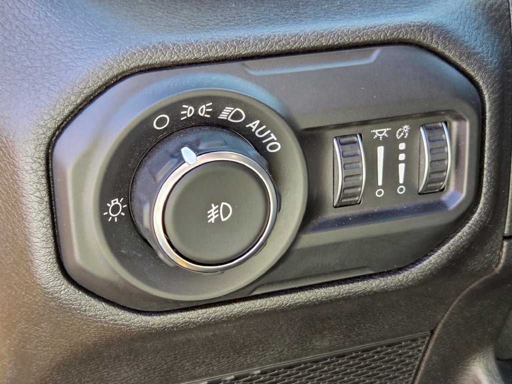Used 2019 Jeep Wrangler Unlimited Rubicon AWD/4WD image 9