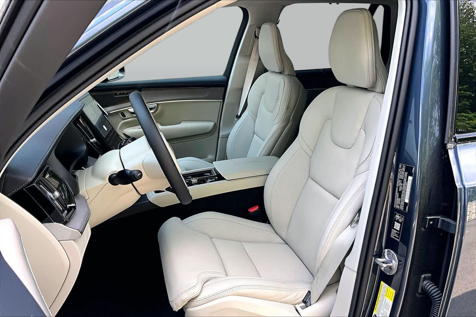 New 2026 Volvo XC90 B6 Ultra w/ Protection Package Premier AWD/4WD image 13