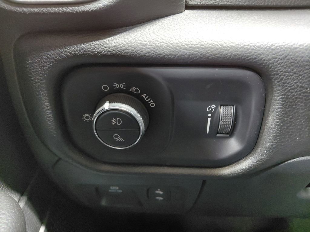 Used 2023 RAM 1500 Big Horn AWD/4WD image 43