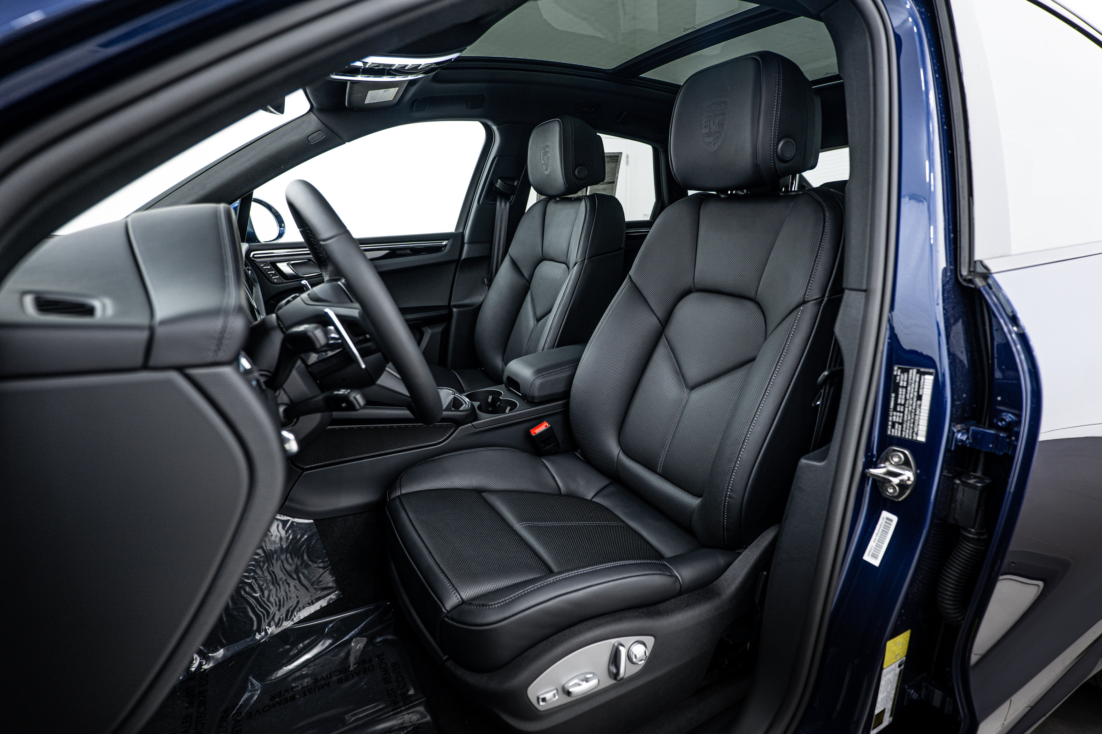 New 2025 Porsche Macan S image 5