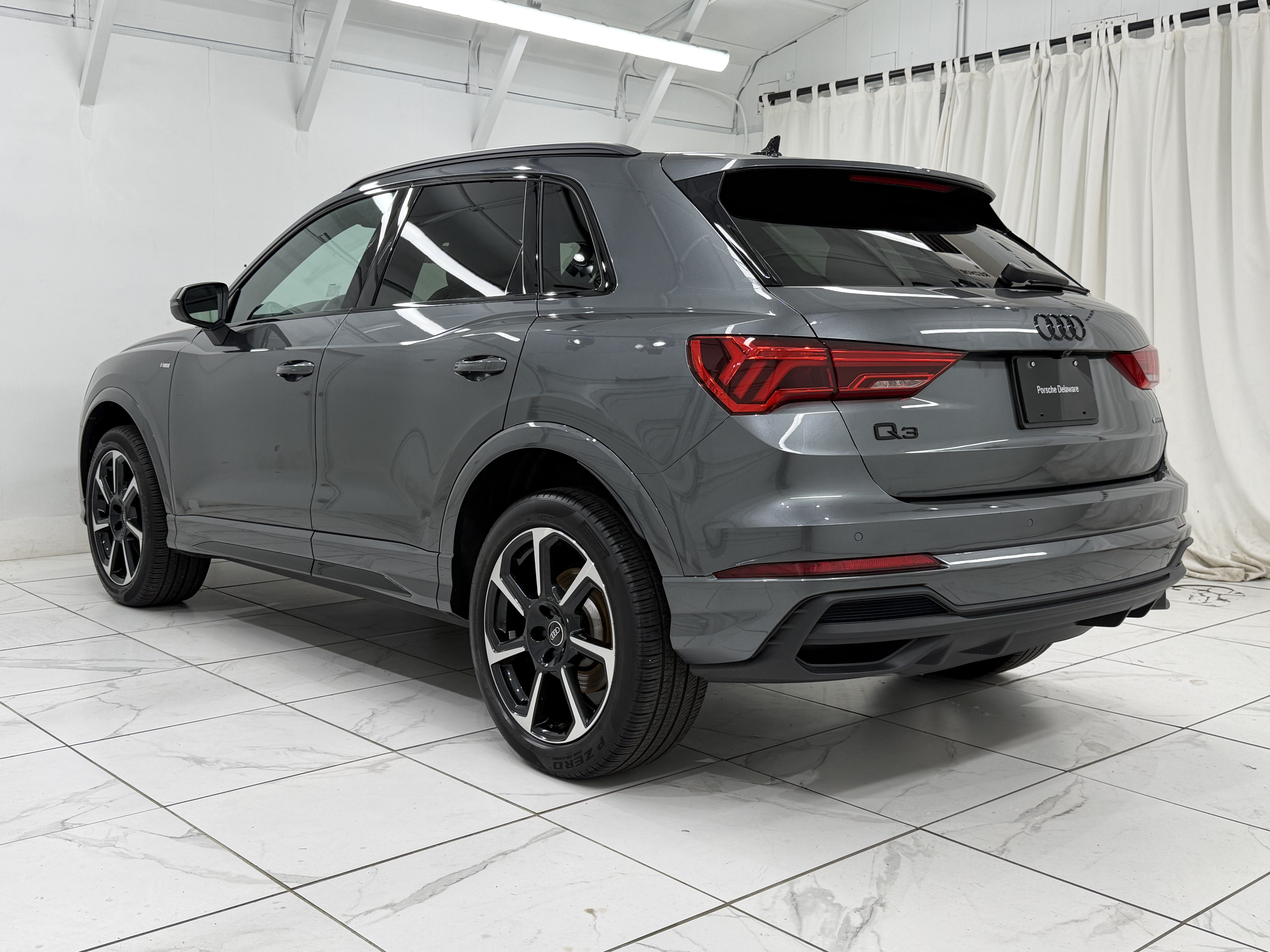 Used 2025 Audi Q3 2.0T Premium Plus AWD/4WD image 3