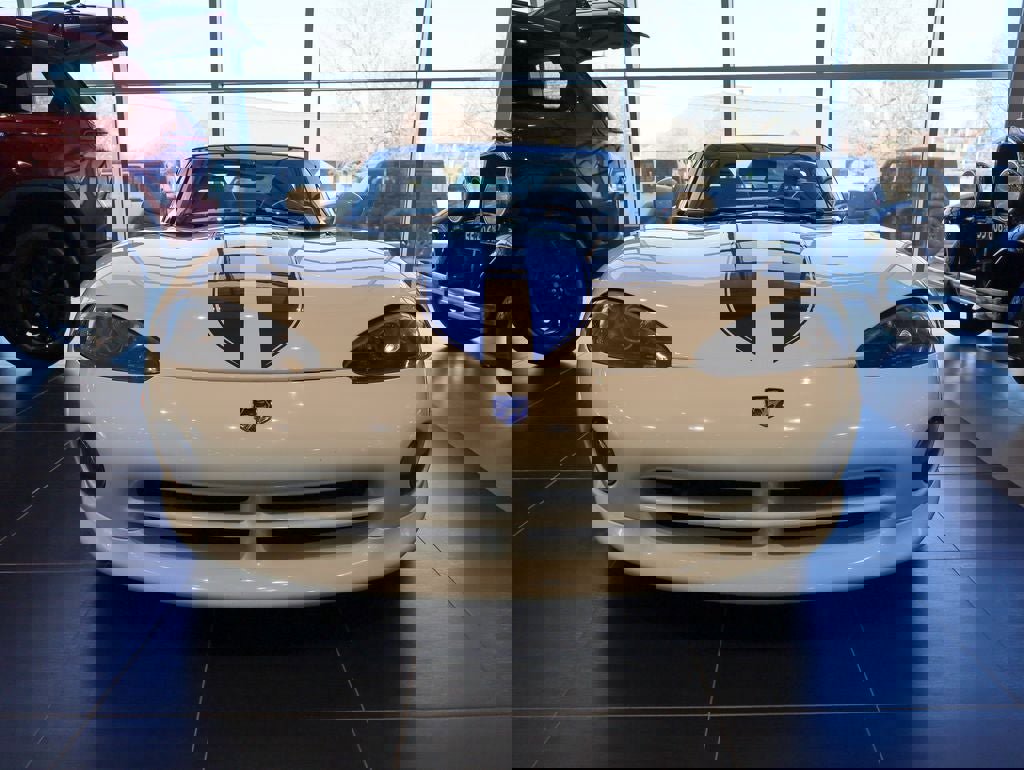 Used 1996 Dodge Viper RT/10 image 2