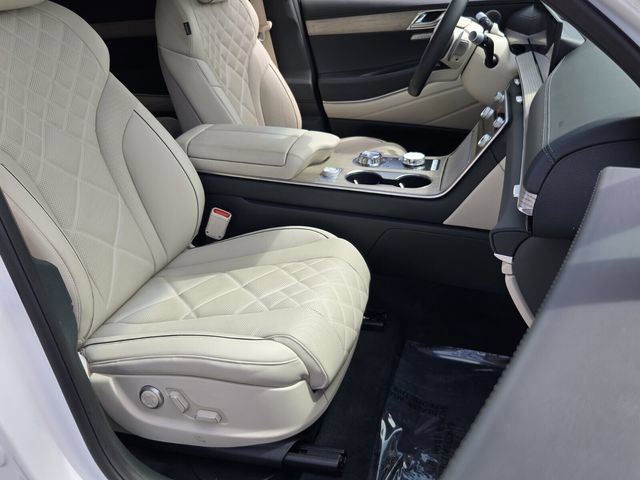 Certified 2025 Genesis GV80 3.5T Prestige AWD/4WD image 16