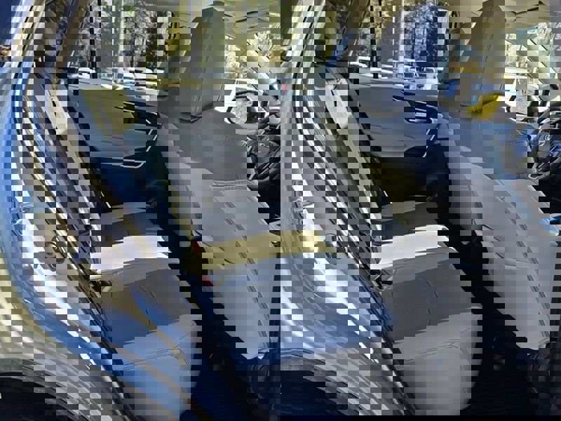 Used 2023 Toyota RAV4 XLE Premium image 19