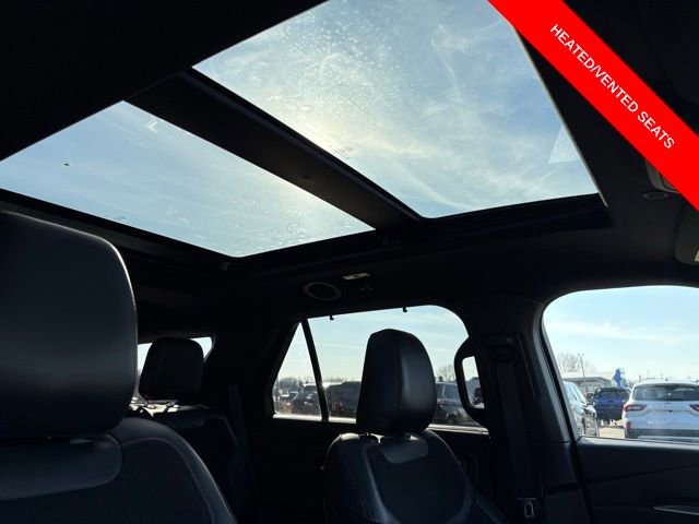 Used 2025 Ford Explorer ST image 12
