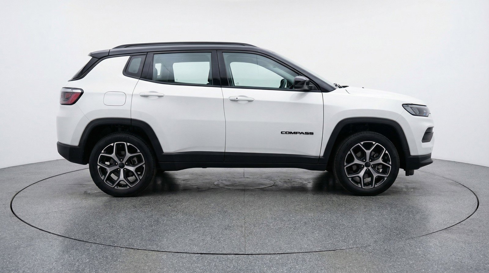 Used 2025 Jeep Compass Limited AWD/4WD image 11