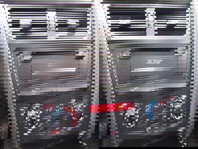 Used 2012 Audi A4 2.0T Premium Plus w/ Premium Plus Pkg image 16