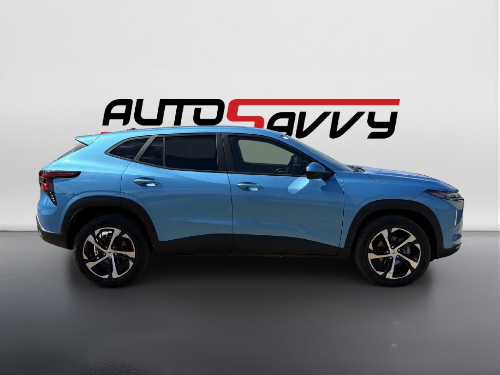Used 2025 Chevrolet Trax RS w/ Driver Confidence Package FWD image 4