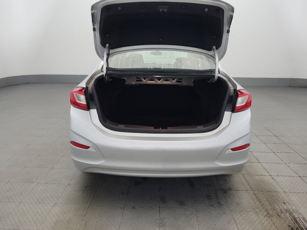 Used 2018 Chevrolet Cruze LS FWD image 29