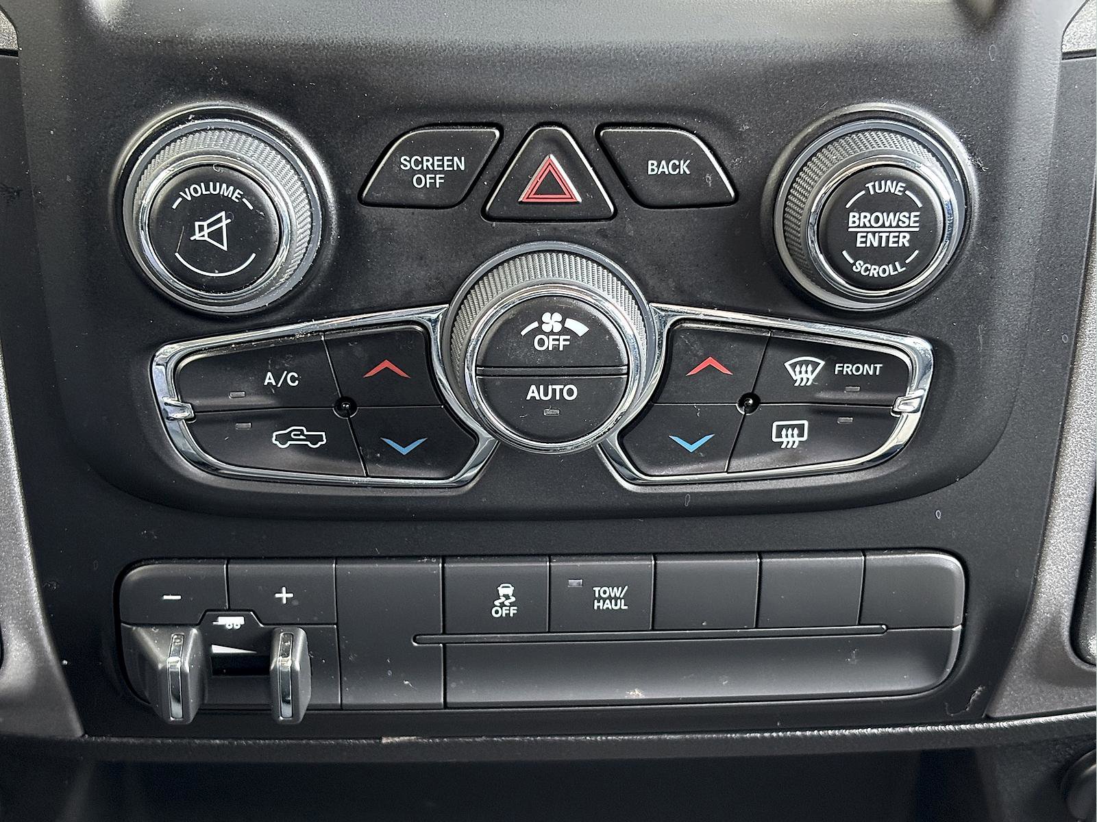 Used 2021 RAM 1500 Express image 25