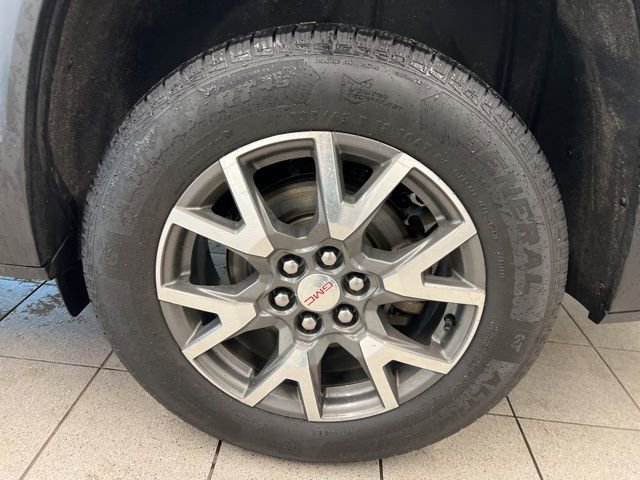 Used 2022 GMC Acadia SLE w/ Driver Convenience Package image 11