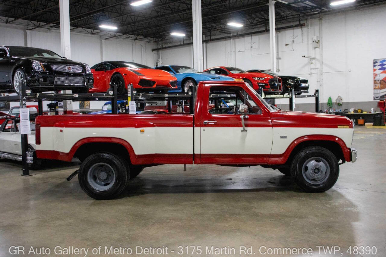Used 1986 Ford F350 2WD Regular Cab image 8
