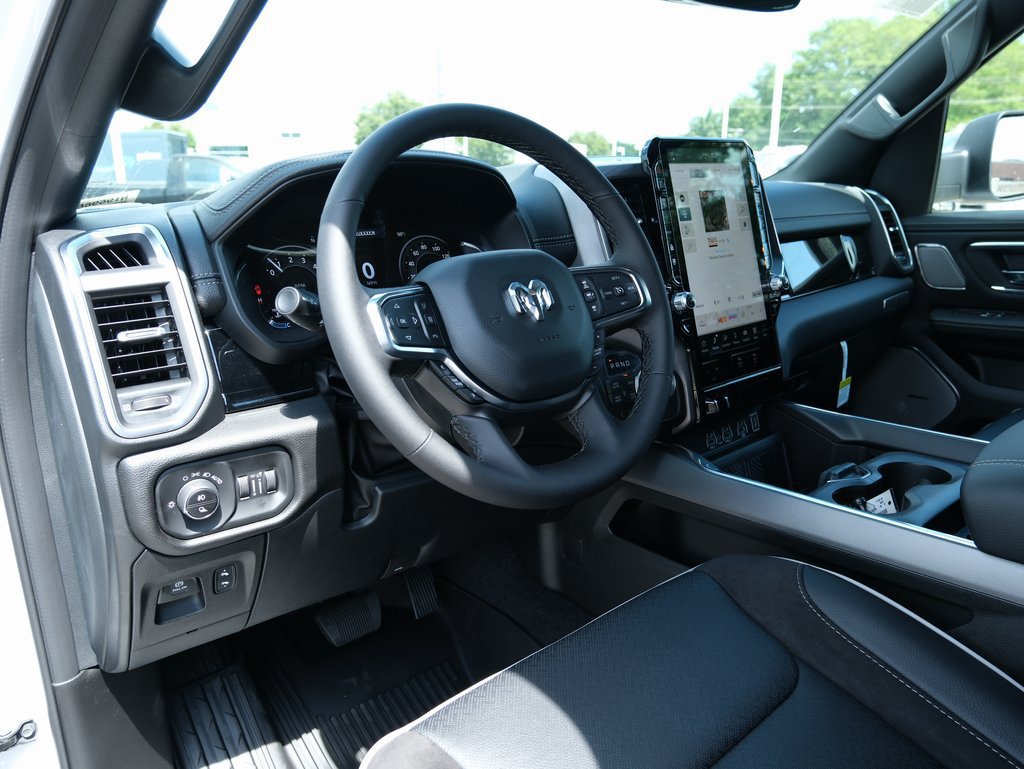 New 2026 RAM 1500 Laramie AWD/4WD image 4