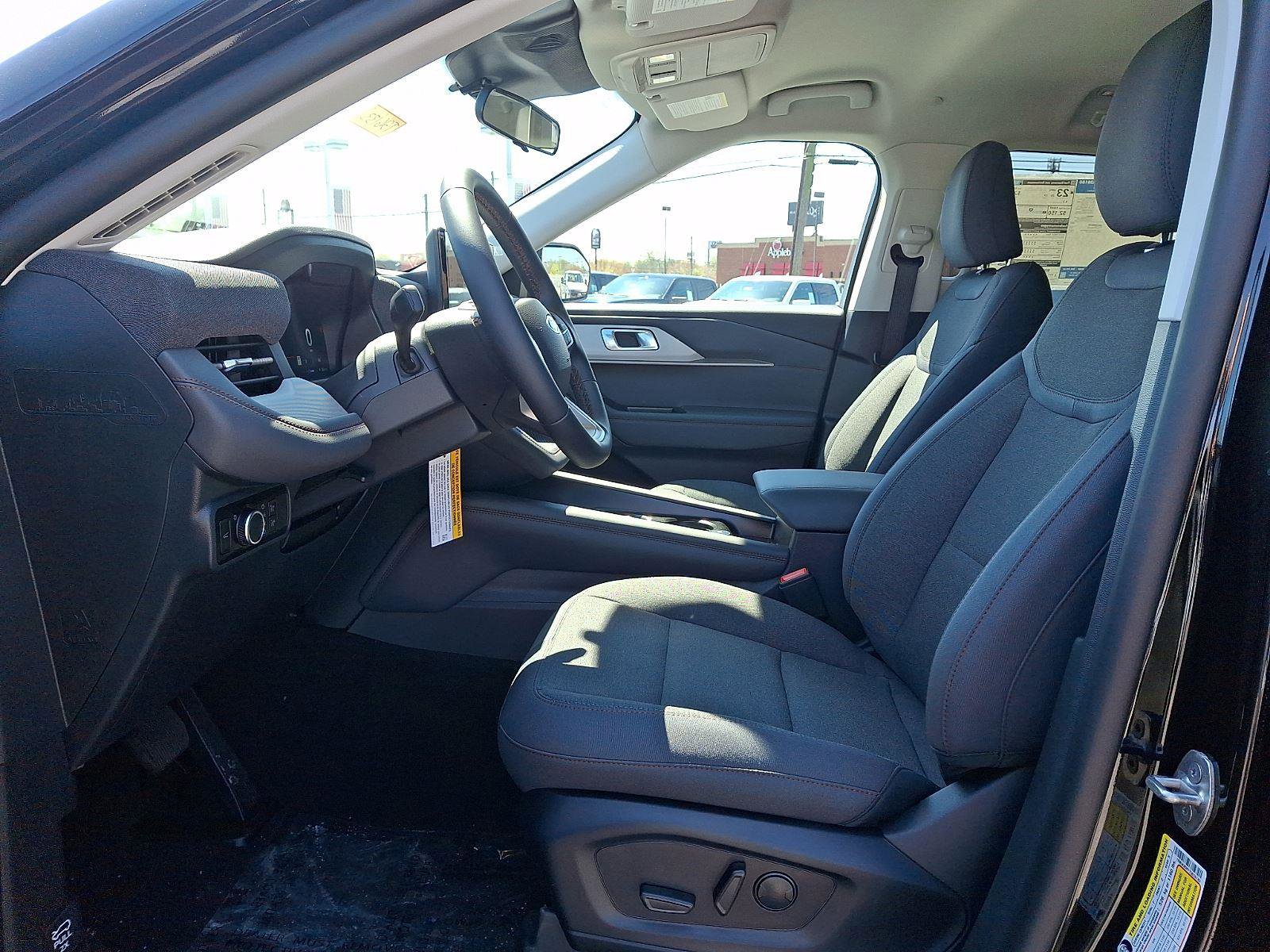 New 2026 Ford Explorer Active image 6