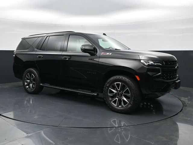 Used 2023 Chevrolet Tahoe Z71 w/ Luxury Package AWD/4WD image 3