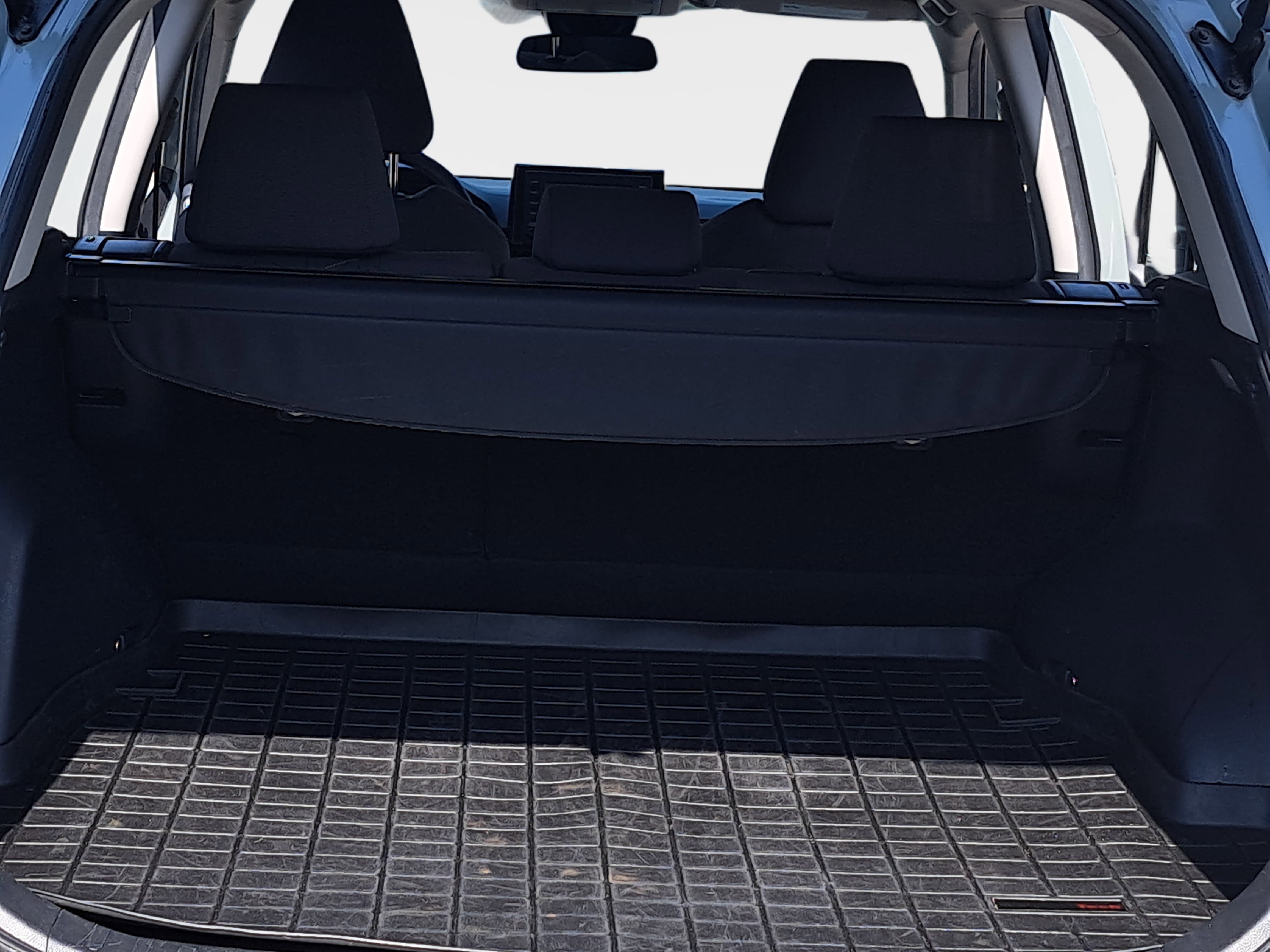 Used 2020 Toyota RAV4 XLE image 12