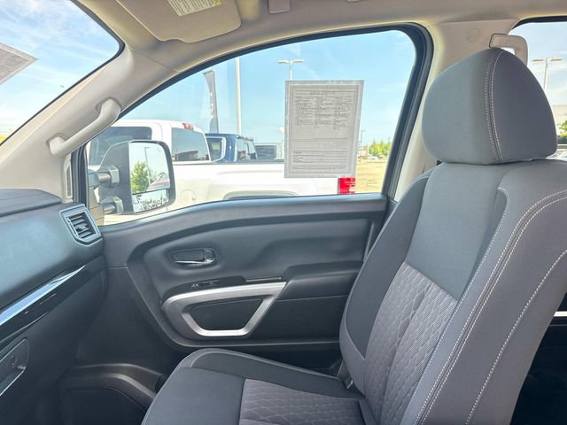 Used 2024 Nissan Titan SV w/ SV Convenience Package RWD image 22
