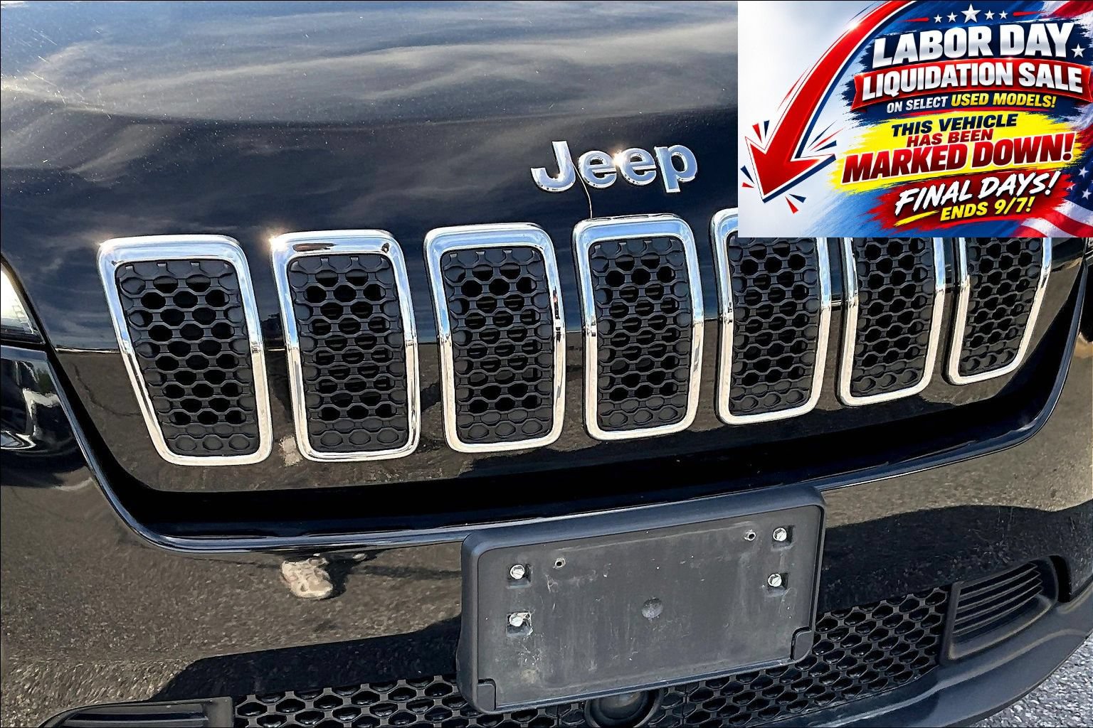 Used 2021 Jeep Cherokee Latitude Plus AWD/4WD image 35