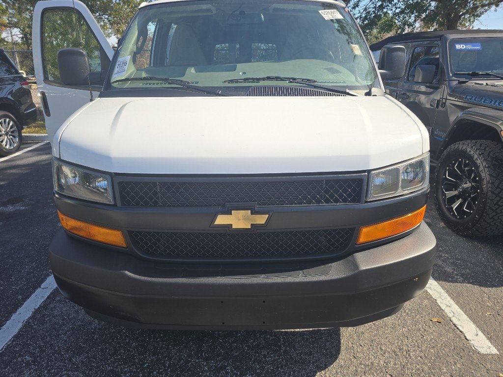 Used 2023 Chevrolet Express 3500 LS image 2