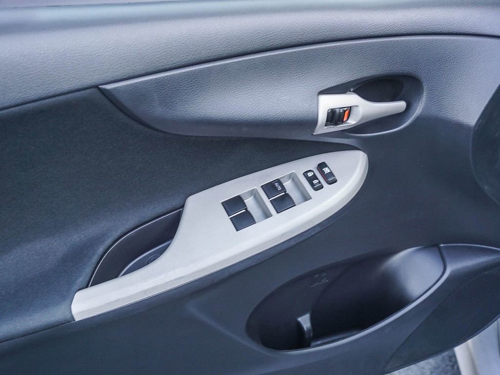 Used 2010 Toyota Corolla S FWD image 19