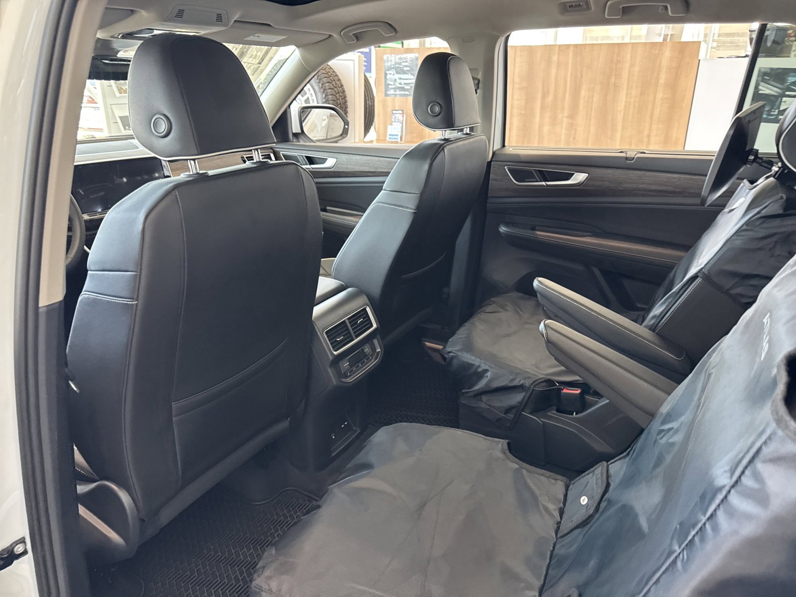 New 2026 Volkswagen Atlas SEL Premium R-Line AWD/4WD image 23