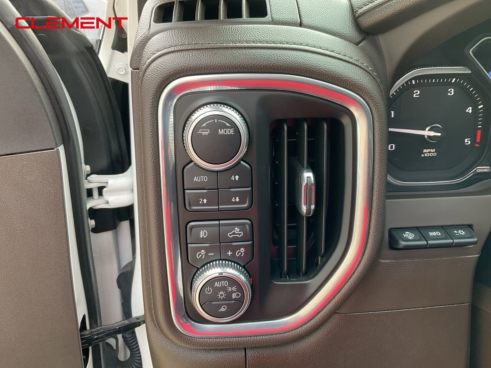 Used 2023 GMC Sierra 2500 Denali w/ Denali Ultimate Package image 14