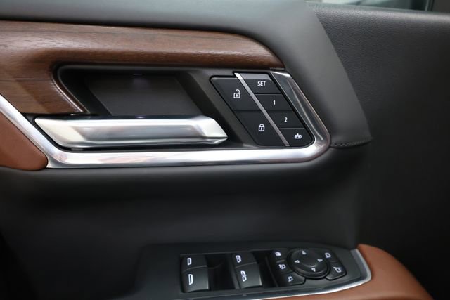 Used 2024 GMC Sierra 3500 Denali Ultimate AWD/4WD image 87