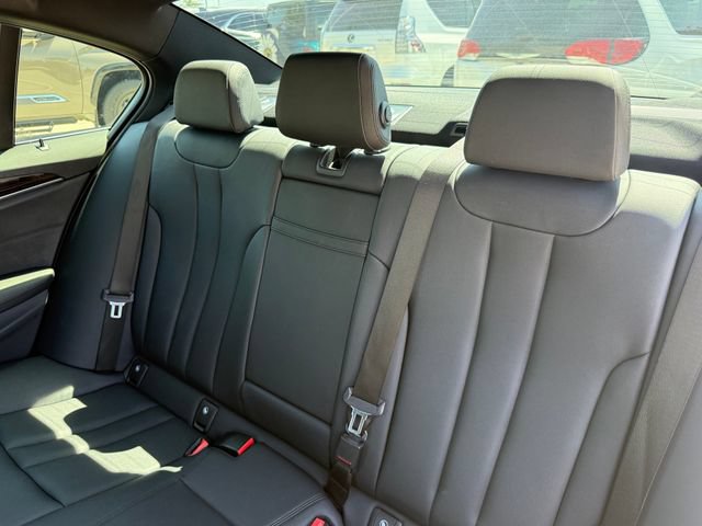 Used 2018 BMW 530e RWD image 22