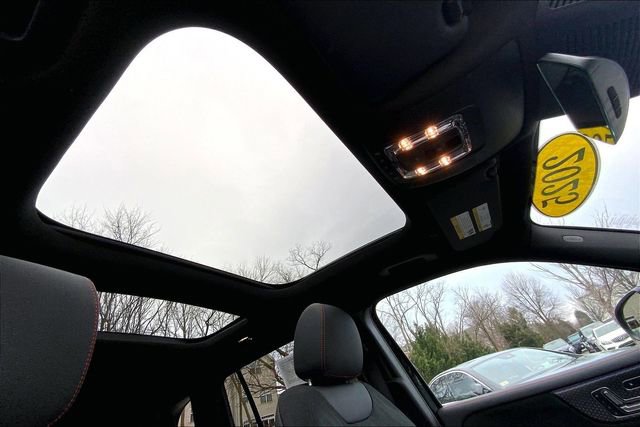 Used 2026 Mercedes-Benz GLB 250 4MATIC image 11