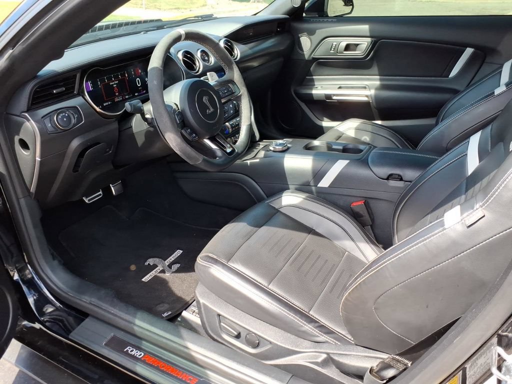 Used 2021 Ford Mustang Shelby GT500 w/ Technology Package RWD image 10