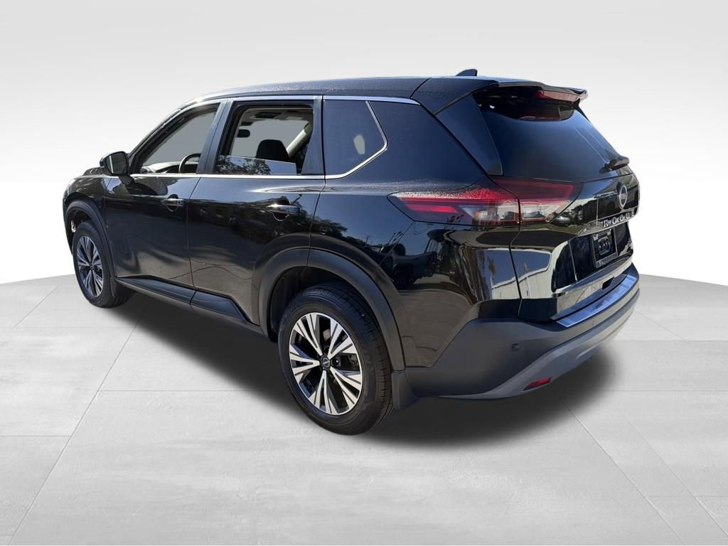 Used 2022 Nissan Rogue SV FWD image 5
