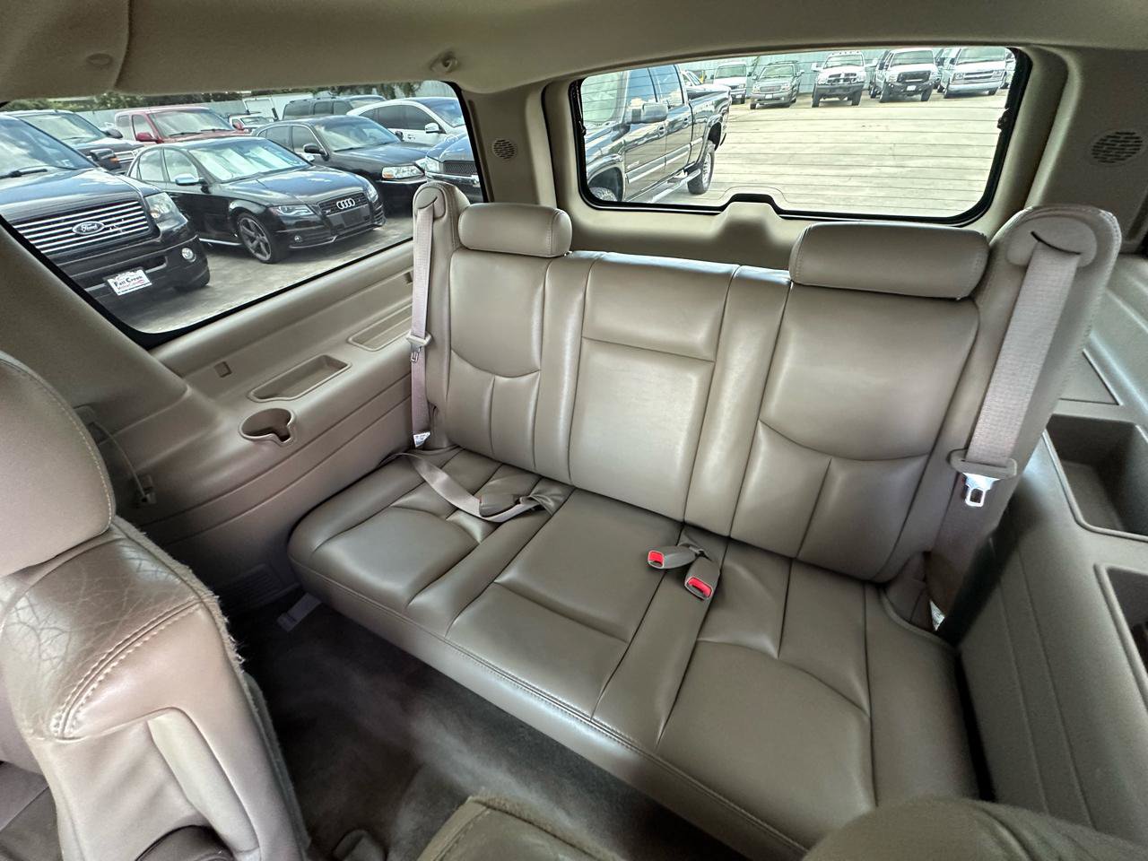 Used 2006 Chevrolet Suburban LTZ w/ Preferred Equipment Group AWD/4WD image 39
