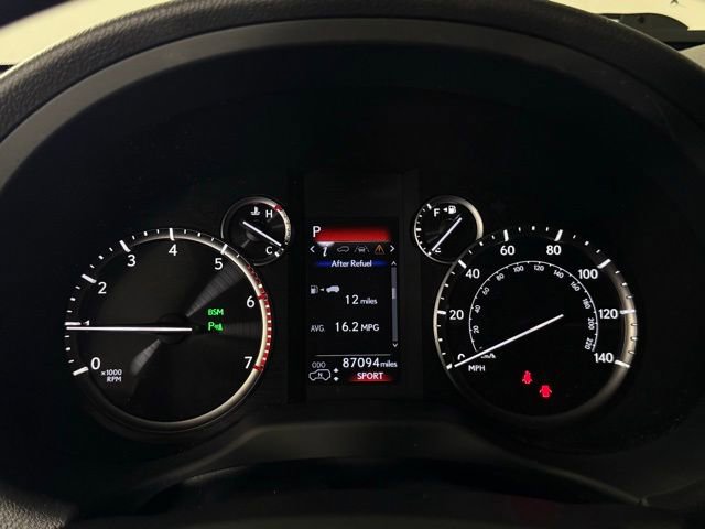 Used 2022 Lexus GX 460 Luxury w/ Accessory Package AWD/4WD image 22